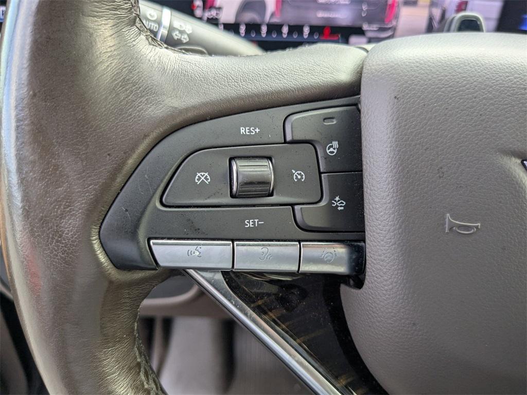 used 2022 Cadillac Escalade ESV car, priced at $58,398