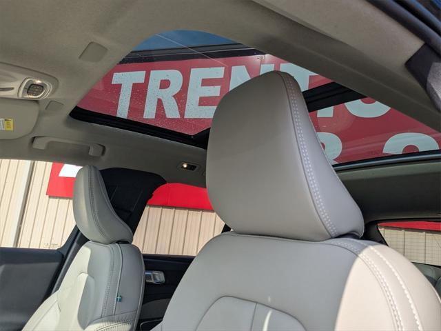 used 2022 Volvo XC40 car, priced at $28,295