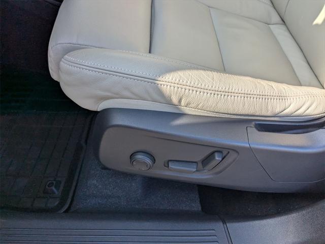 used 2022 Volvo XC40 car, priced at $28,295