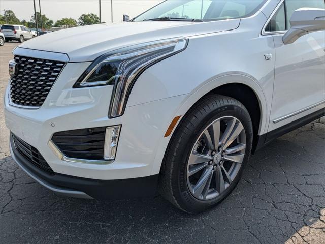 new 2025 Cadillac XT5 car, priced at $52,330