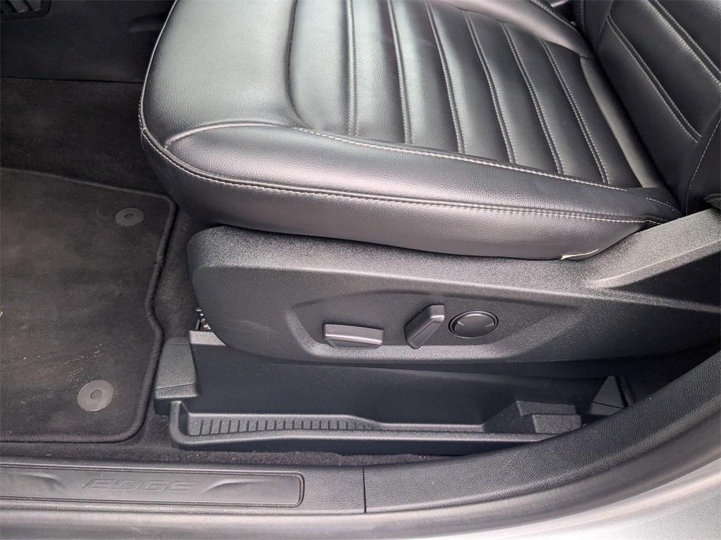 used 2022 Ford Edge car, priced at $21,400