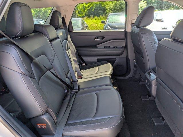 used 2022 Nissan Pathfinder car, priced at $30,995