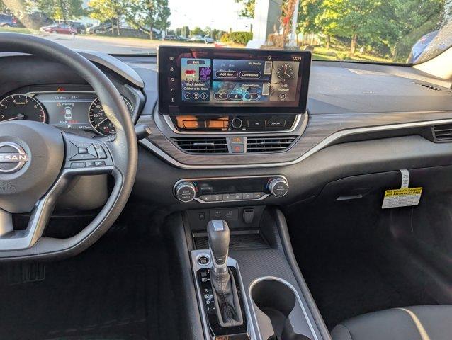 new 2025 Nissan Altima car