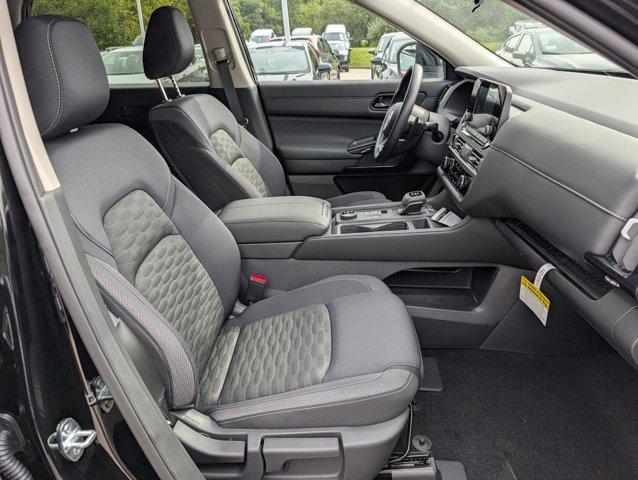 new 2025 Nissan Pathfinder car, priced at $32,171
