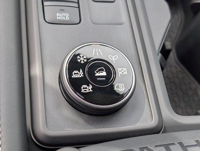 new 2025 Nissan Pathfinder car, priced at $32,171