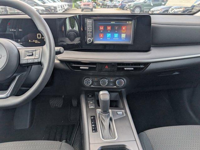 new 2025 Nissan Kicks car, priced at $23,404