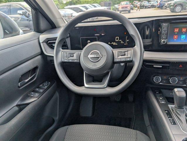 new 2025 Nissan Kicks car, priced at $23,404