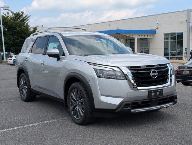 new 2025 Nissan Pathfinder car, priced at $43,921