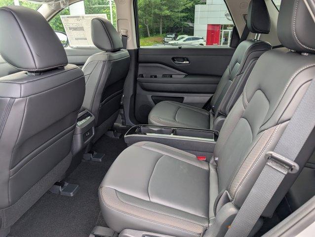 new 2025 Nissan Pathfinder car, priced at $43,921