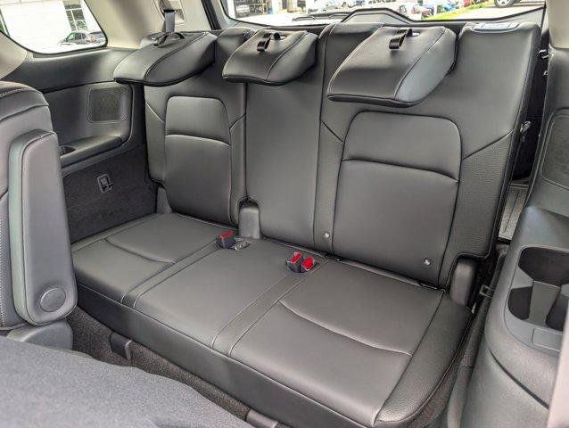 new 2025 Nissan Pathfinder car, priced at $43,921