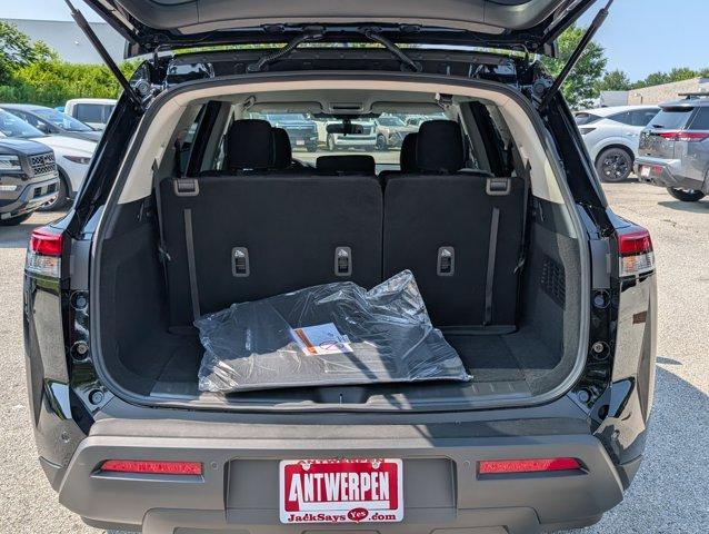new 2025 Nissan Pathfinder car, priced at $35,183