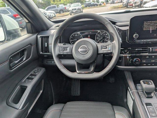 new 2025 Nissan Pathfinder car, priced at $37,978