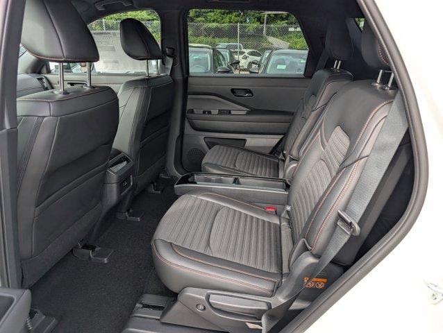 new 2025 Nissan Pathfinder car, priced at $37,978