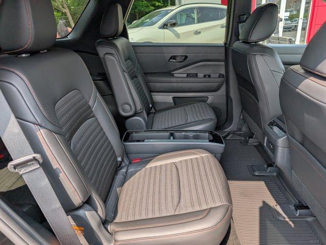 new 2025 Nissan Pathfinder car, priced at $40,967