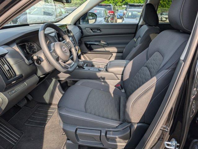 new 2025 Nissan Pathfinder car, priced at $33,983