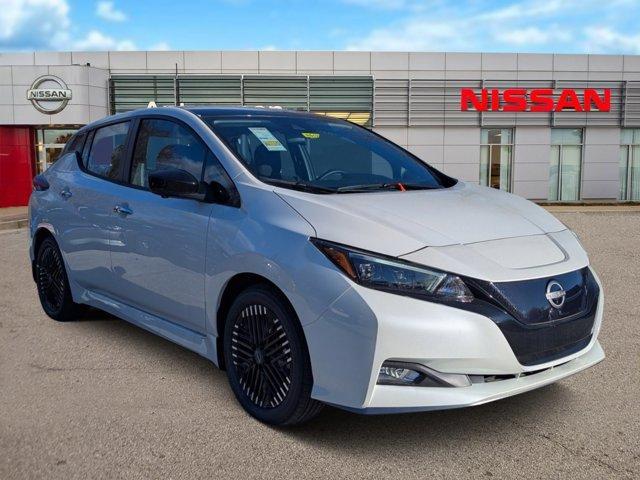 new 2025 Nissan Leaf car