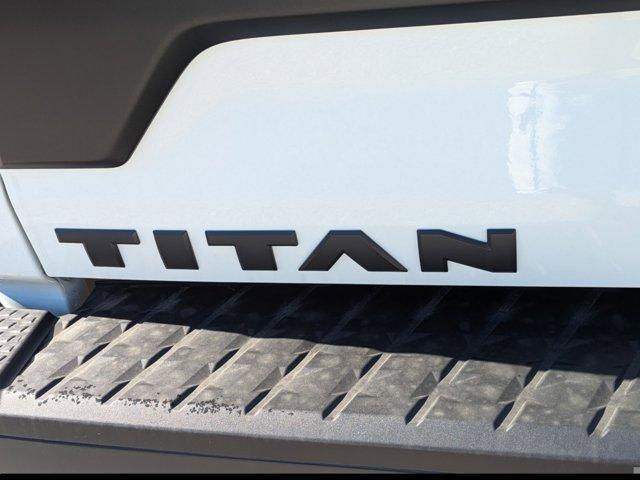 new 2024 Nissan Titan car