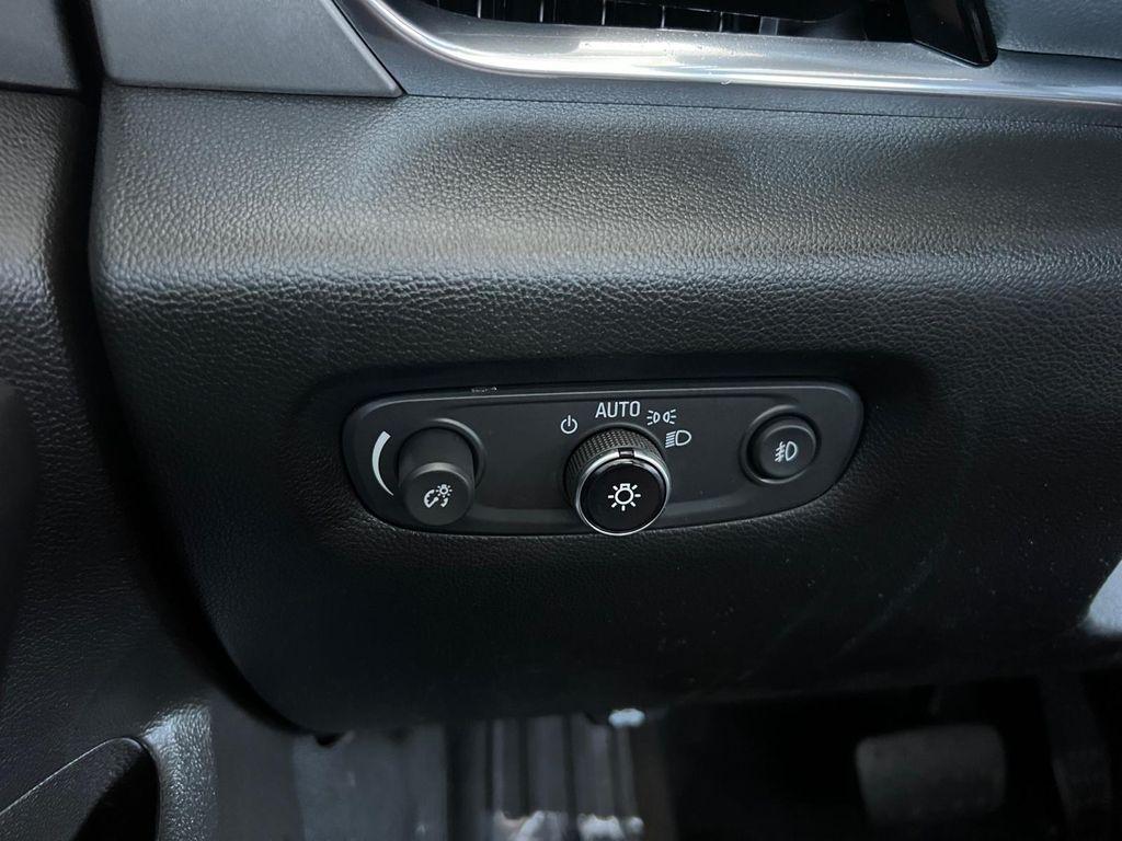 used 2020 Chevrolet Traverse car, priced at $23,499