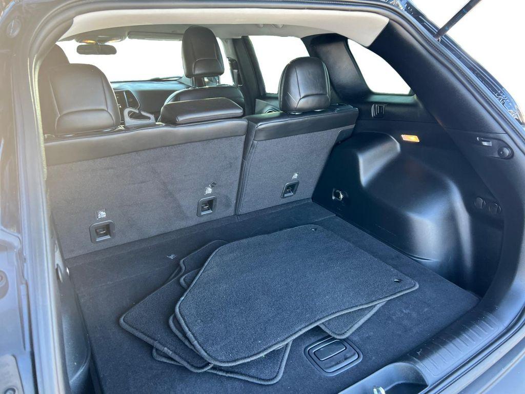 used 2020 Jeep Cherokee car, priced at $16,599