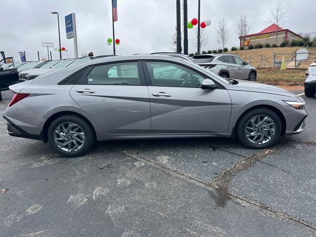 new 2025 Hyundai Elantra HEV car, priced at $26,265