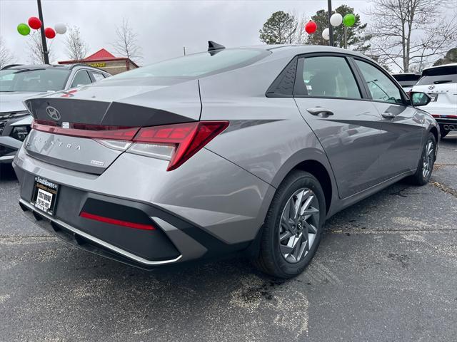 new 2025 Hyundai Elantra HEV car, priced at $26,265