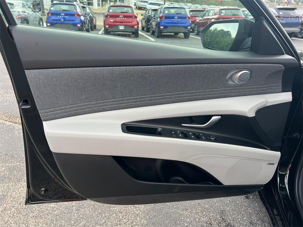 new 2025 Hyundai Elantra car, priced at $26,650