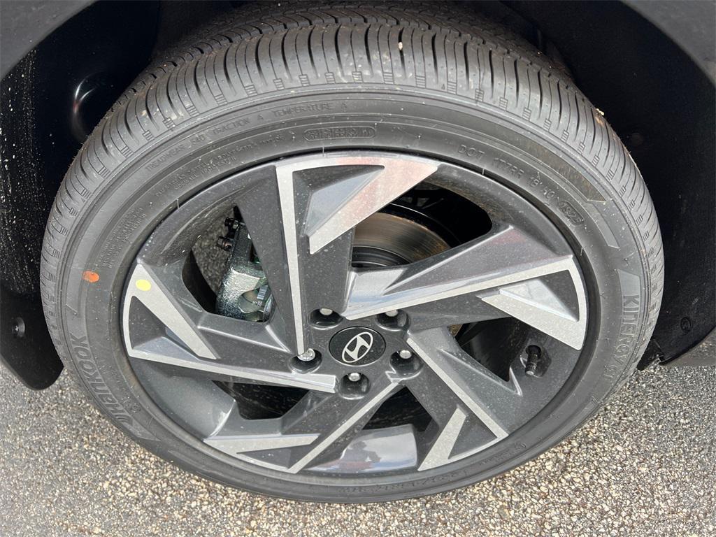 new 2025 Hyundai Elantra car, priced at $26,650
