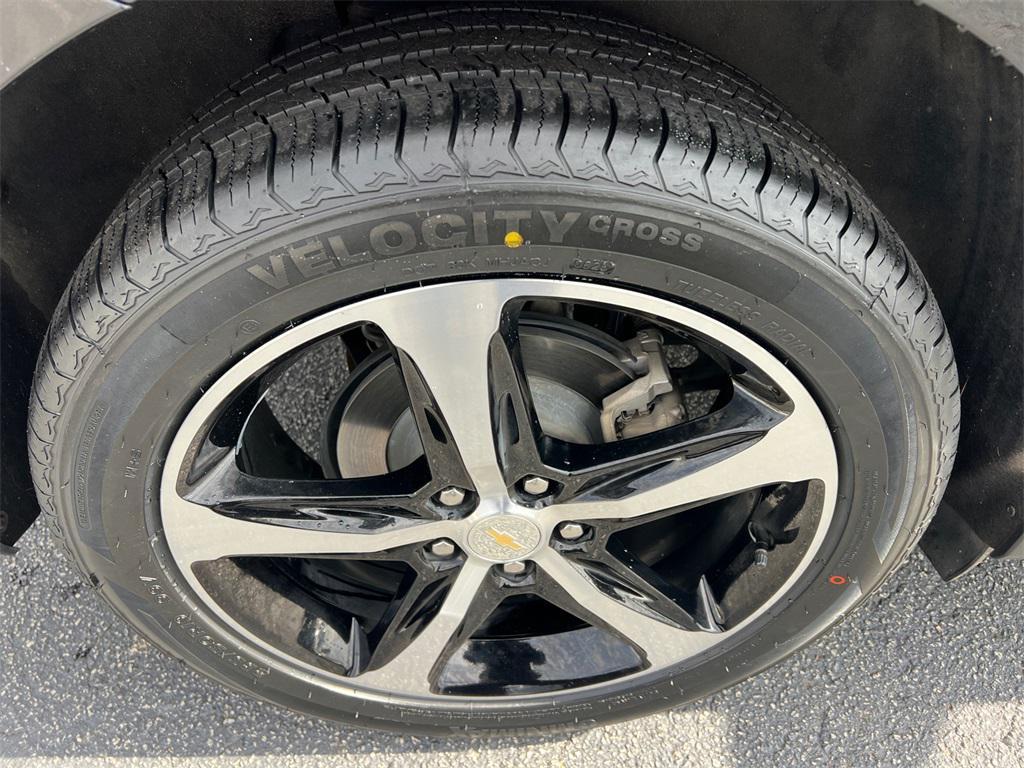 used 2022 Chevrolet Equinox car, priced at $14,444