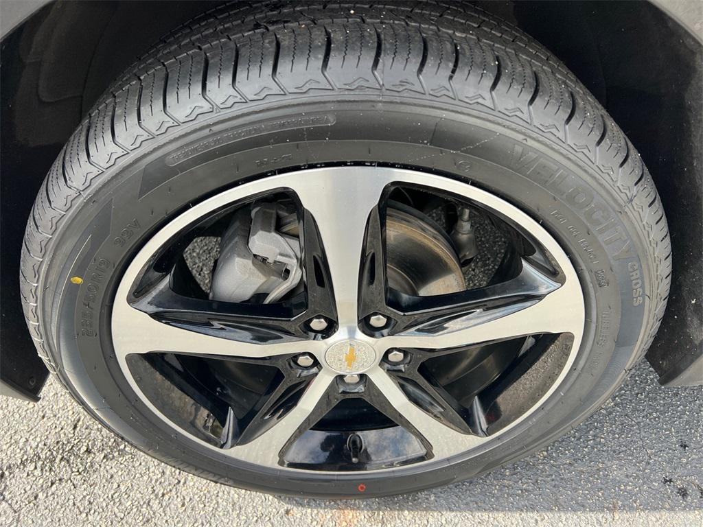 used 2022 Chevrolet Equinox car, priced at $14,444