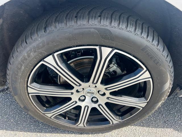 used 2020 Volvo XC60 car, priced at $21,663