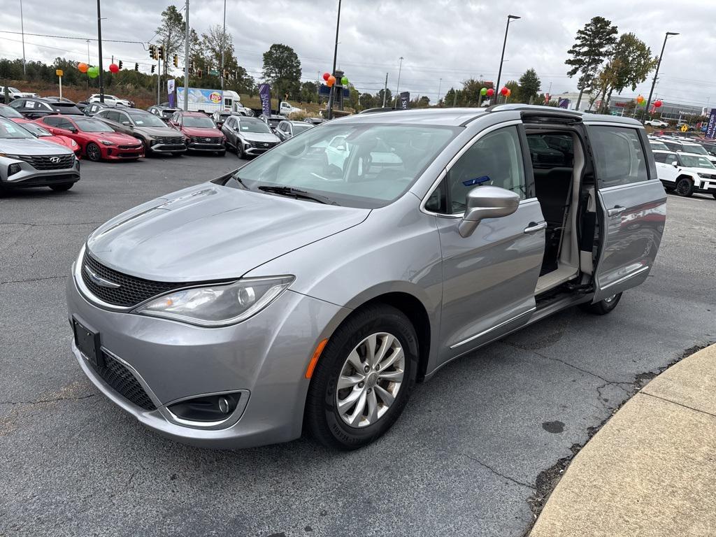 used 2018 Chrysler Pacifica car, priced at $15,381