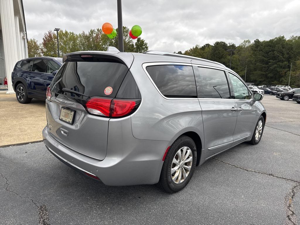 used 2018 Chrysler Pacifica car, priced at $15,381