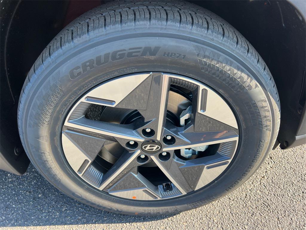 new 2026 Hyundai Tucson car, priced at $29,900