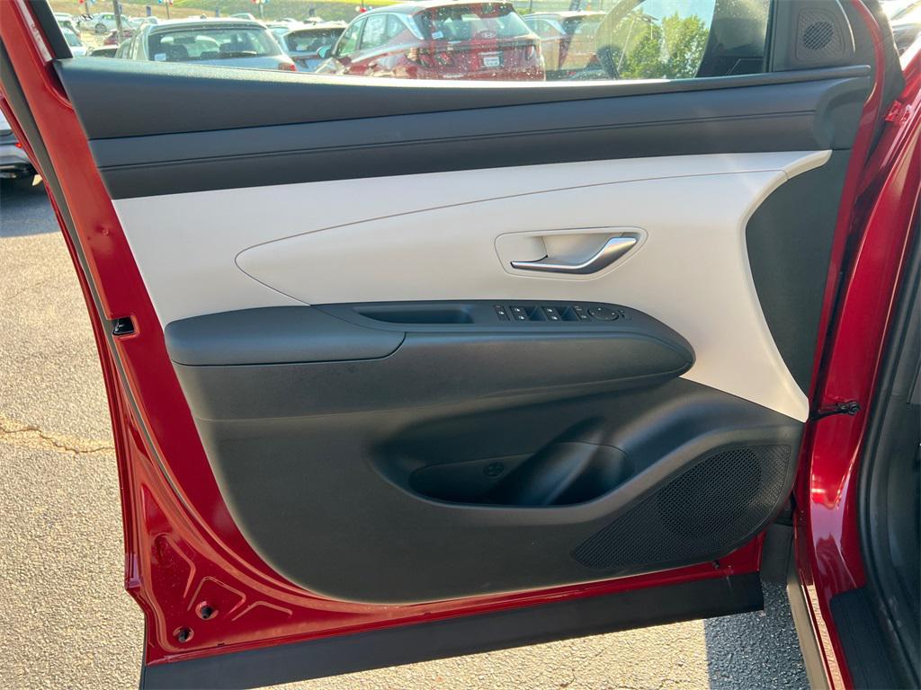 new 2026 Hyundai Tucson car, priced at $29,900