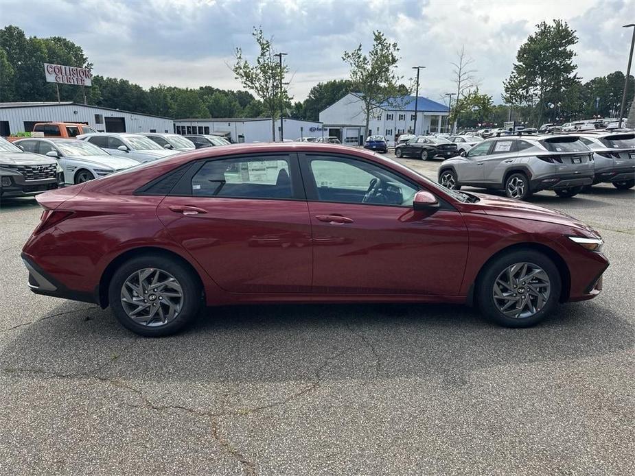 new 2024 Hyundai Elantra car, priced at $23,762