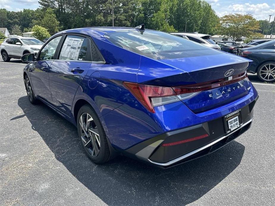 new 2024 Hyundai Elantra car, priced at $27,280