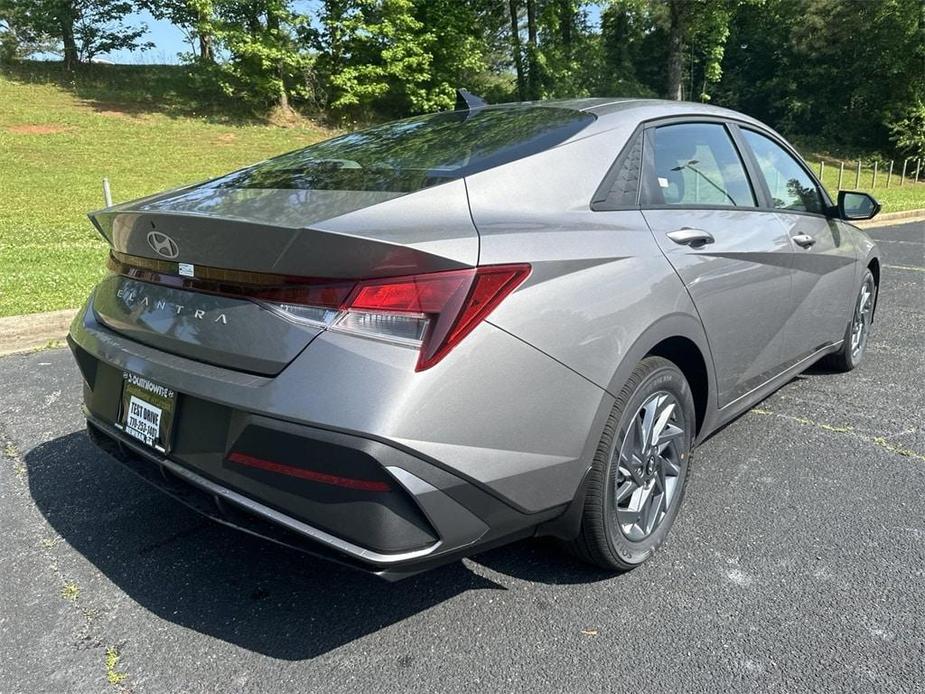 new 2024 Hyundai Elantra car, priced at $23,295