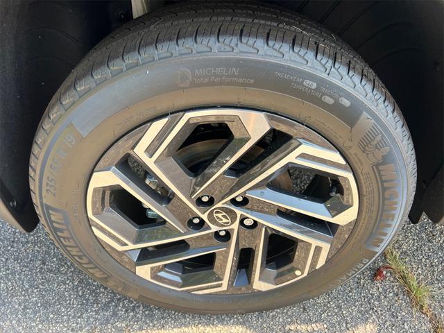 new 2025 Hyundai TUCSON Hybrid car, priced at $41,845