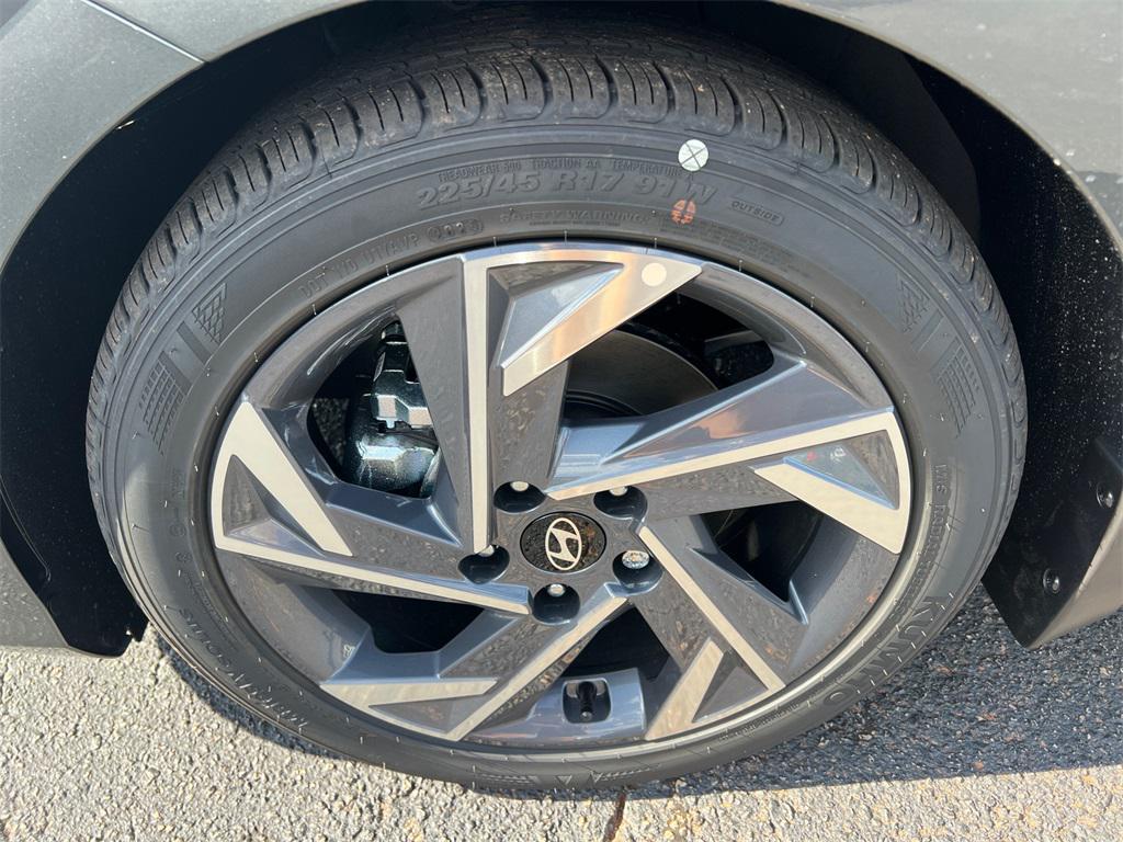 new 2025 Hyundai Elantra car, priced at $23,175