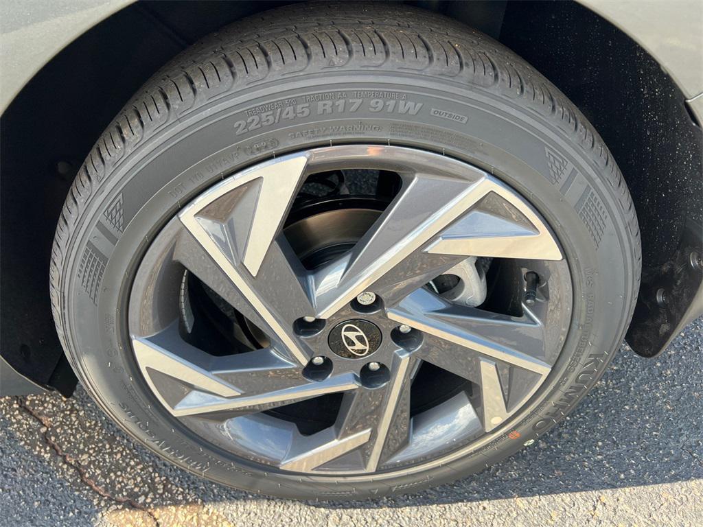 new 2025 Hyundai Elantra car, priced at $23,175