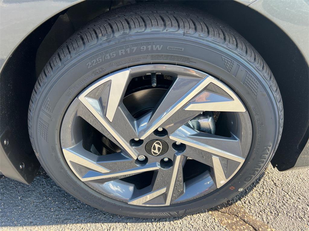 new 2025 Hyundai Elantra car, priced at $23,175