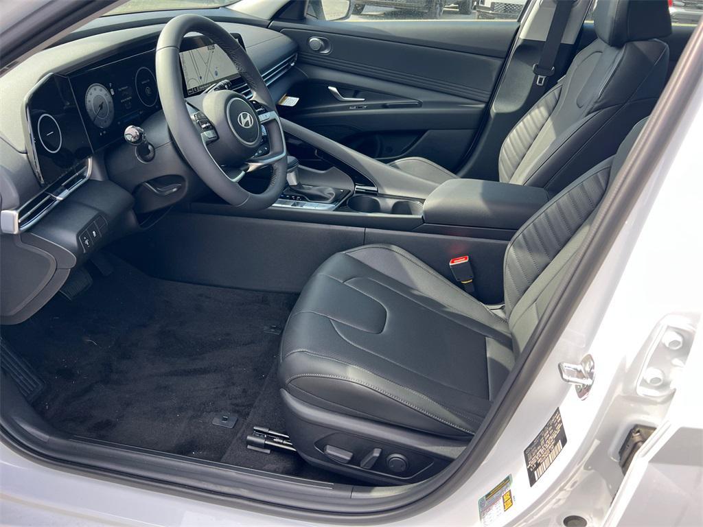 new 2025 Hyundai Elantra car, priced at $27,050