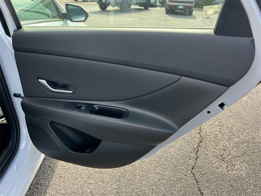 new 2025 Hyundai Elantra car, priced at $27,050