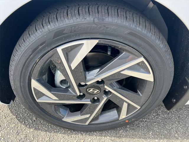 new 2025 Hyundai Elantra car, priced at $27,550