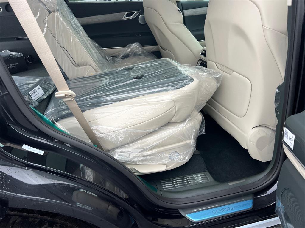 new 2025 Genesis GV80 car, priced at $71,105