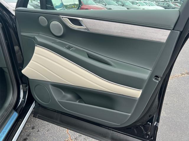 new 2025 Genesis GV80 car, priced at $74,605