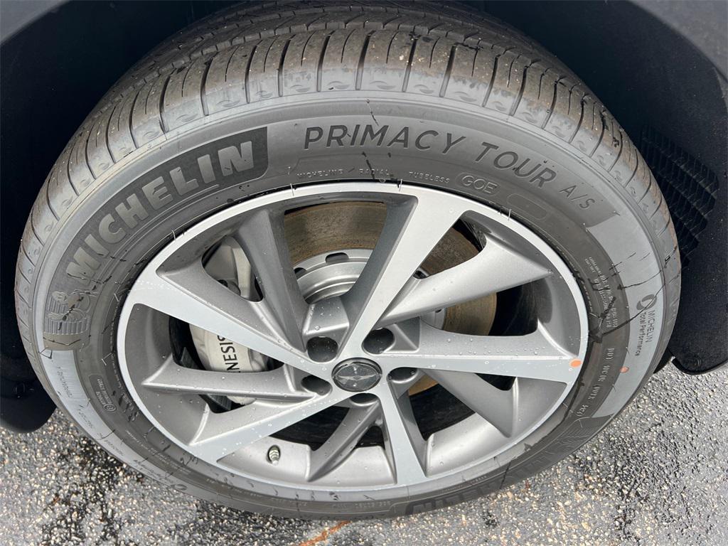 new 2025 Genesis GV80 car, priced at $71,105