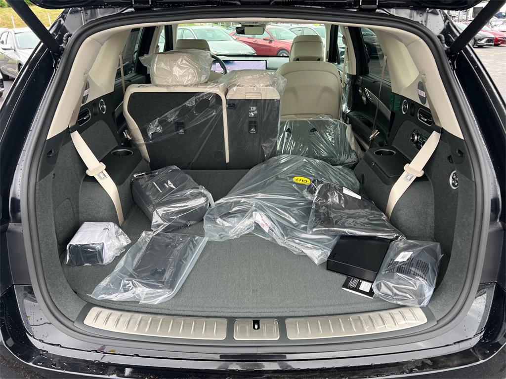 new 2025 Genesis GV80 car, priced at $71,105