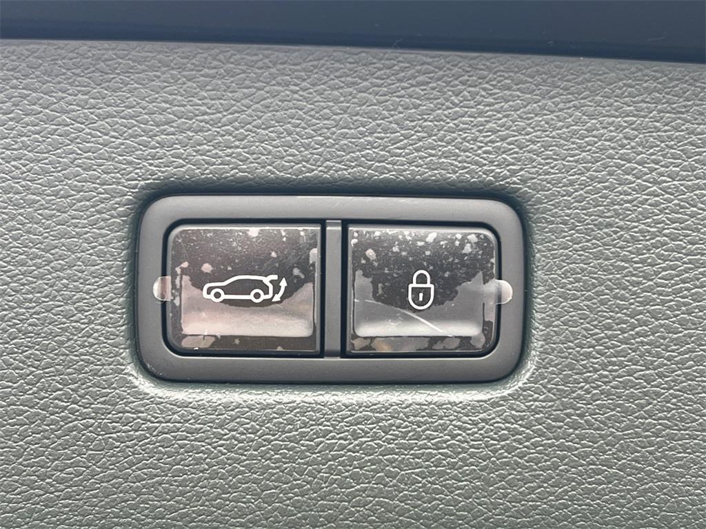 new 2025 Genesis GV80 car, priced at $71,105