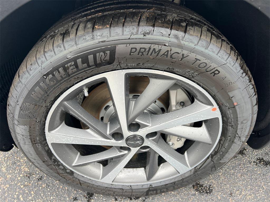 new 2025 Genesis GV80 car, priced at $71,105